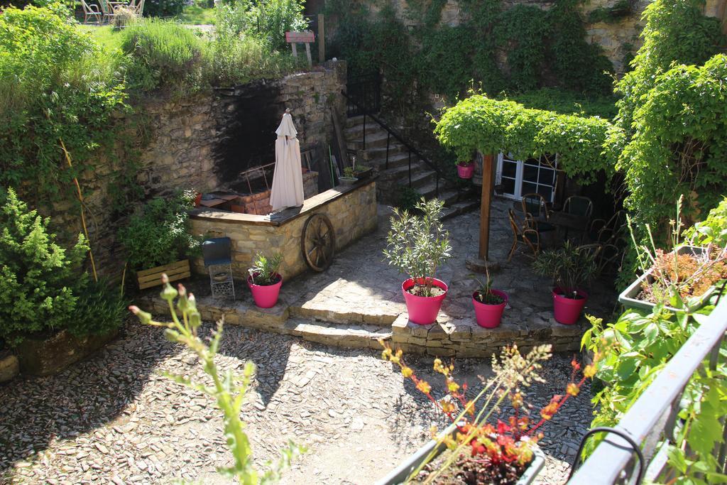 לינה וארוחת בוקר Saint-Jean-dʼAlcapiès Domaine D'Alcapies מראה חיצוני תמונה